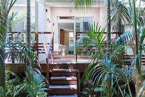 Suite Banyan | Wohnbereich | Fernseher, DVD-Player