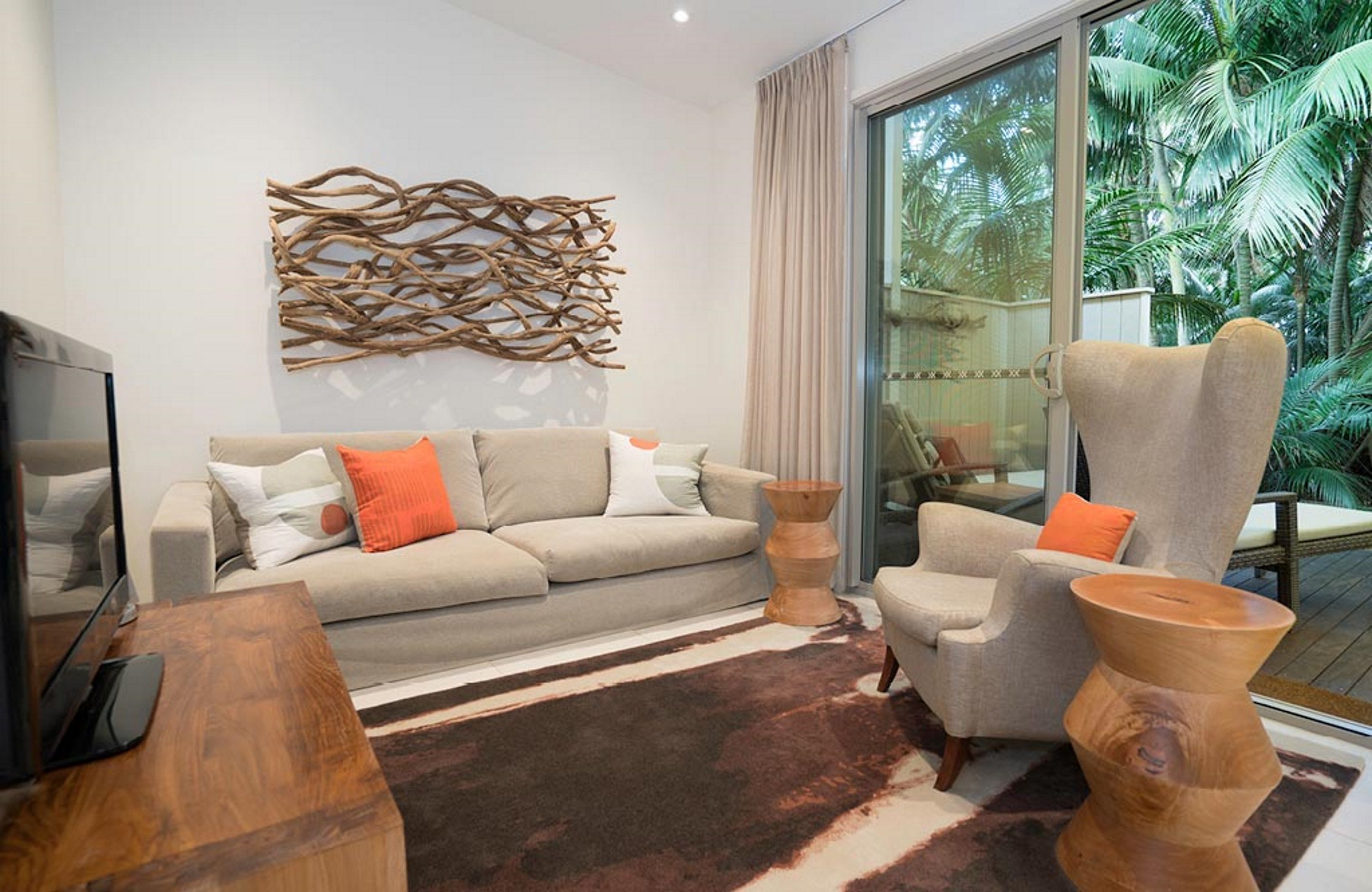 suite arajilla | living room | tv, dvd player