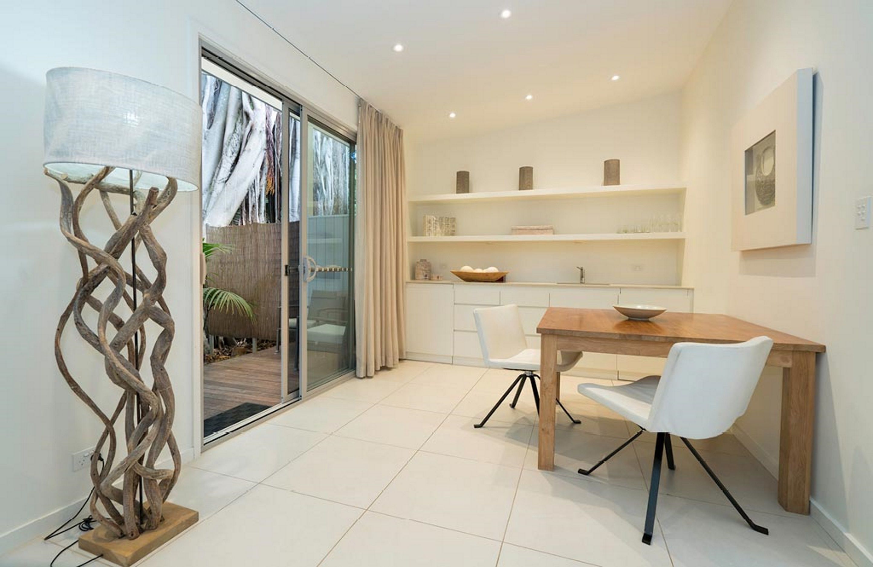 suite arajilla | living area | tv, dvd player