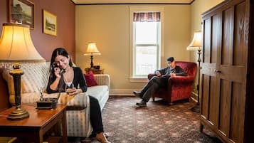 Standard Room (Heritage Room) | Living room