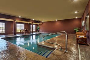 Indoor pool - Comfort Inn & Suites Macon (Macon)
