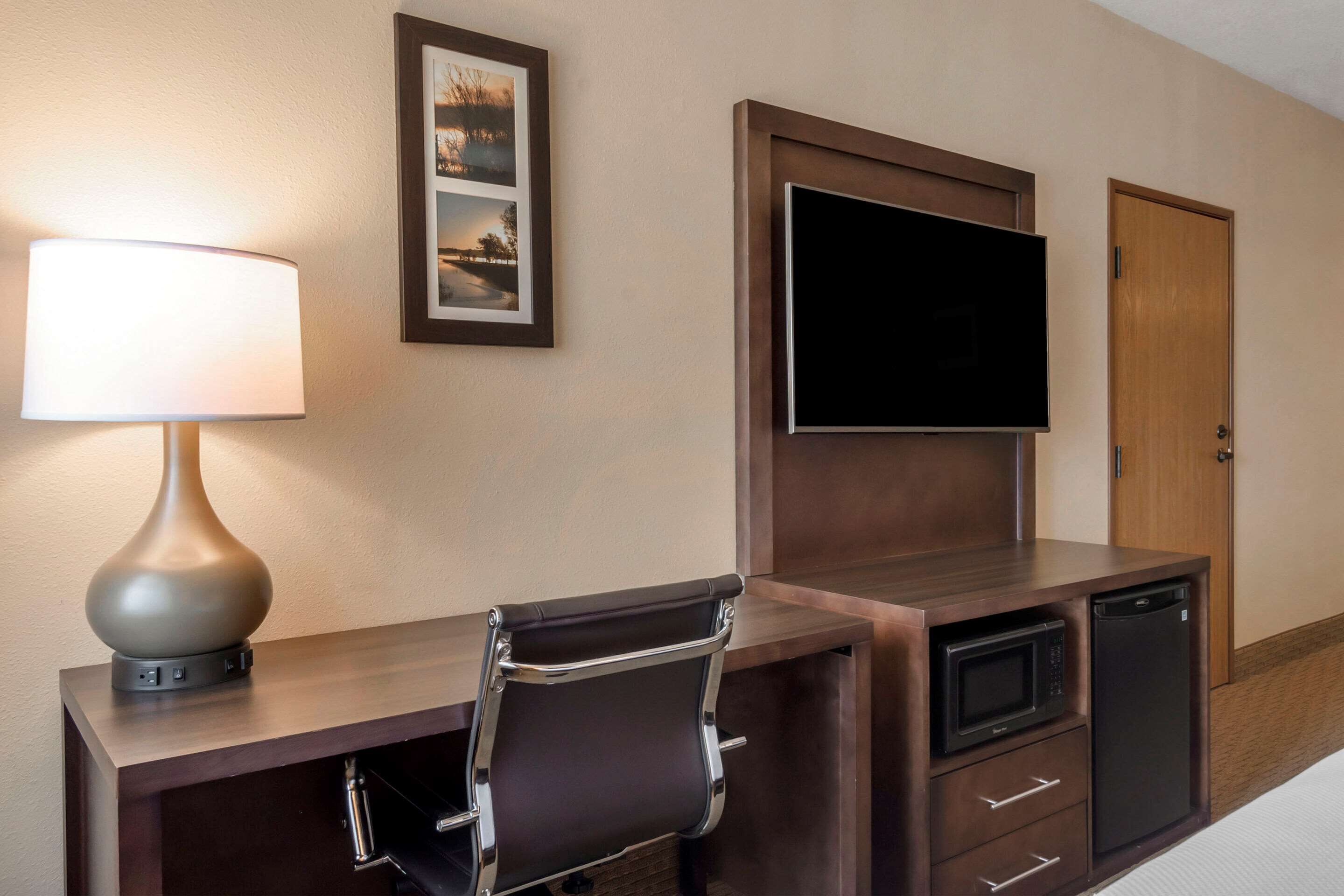 premium bedding, pillow-top beds, desk, laptop workspace