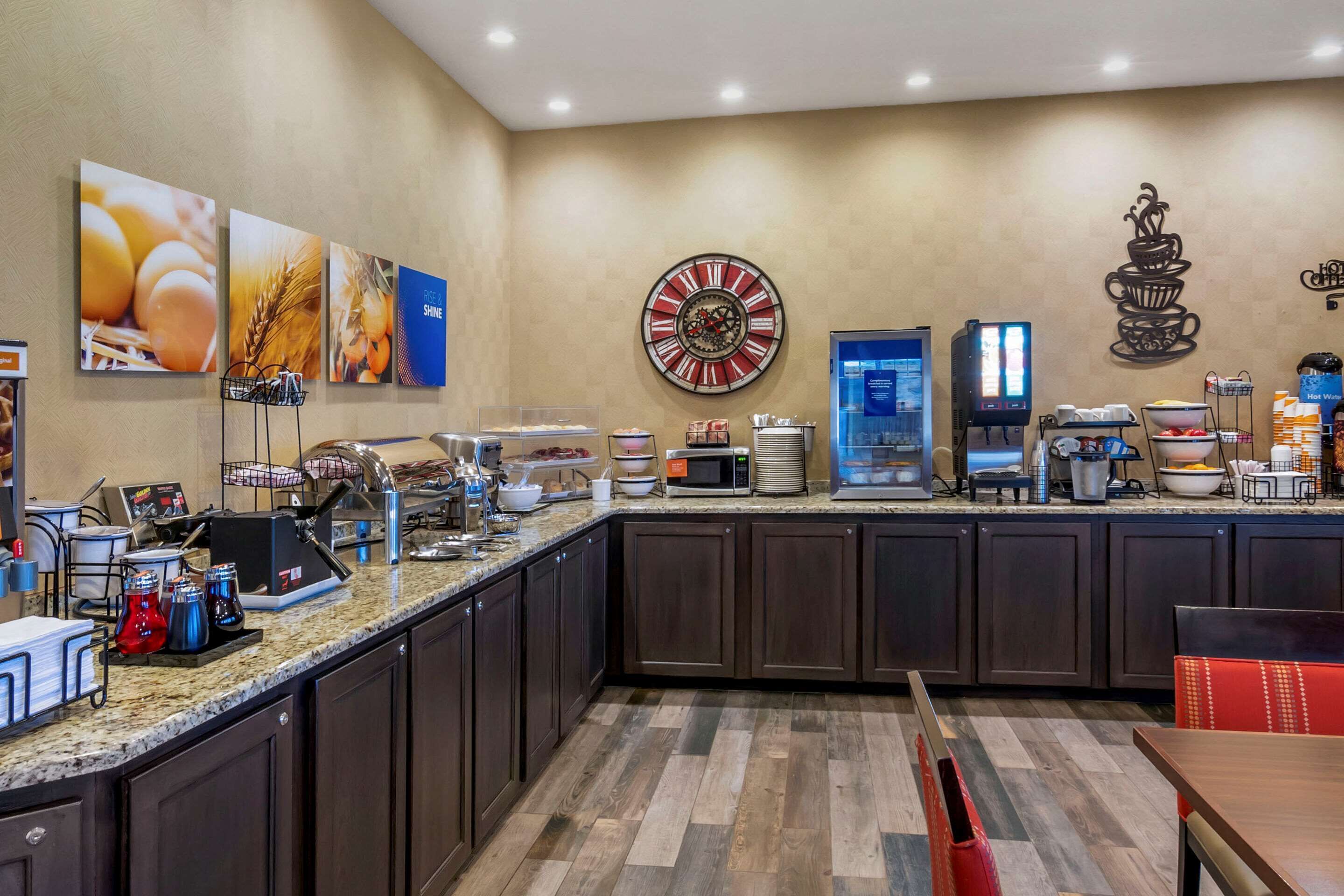 free continental breakfast