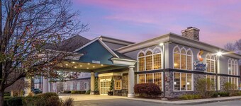 컴포트 인 & 스위트 이스트 그린부시 - 올버니