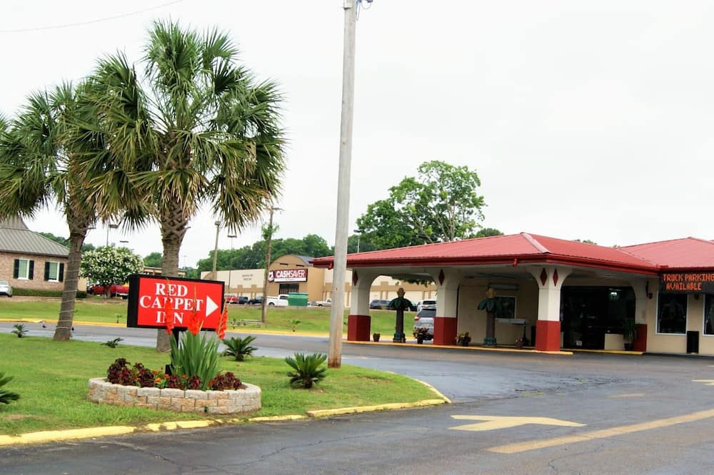 Red Carpet Inn