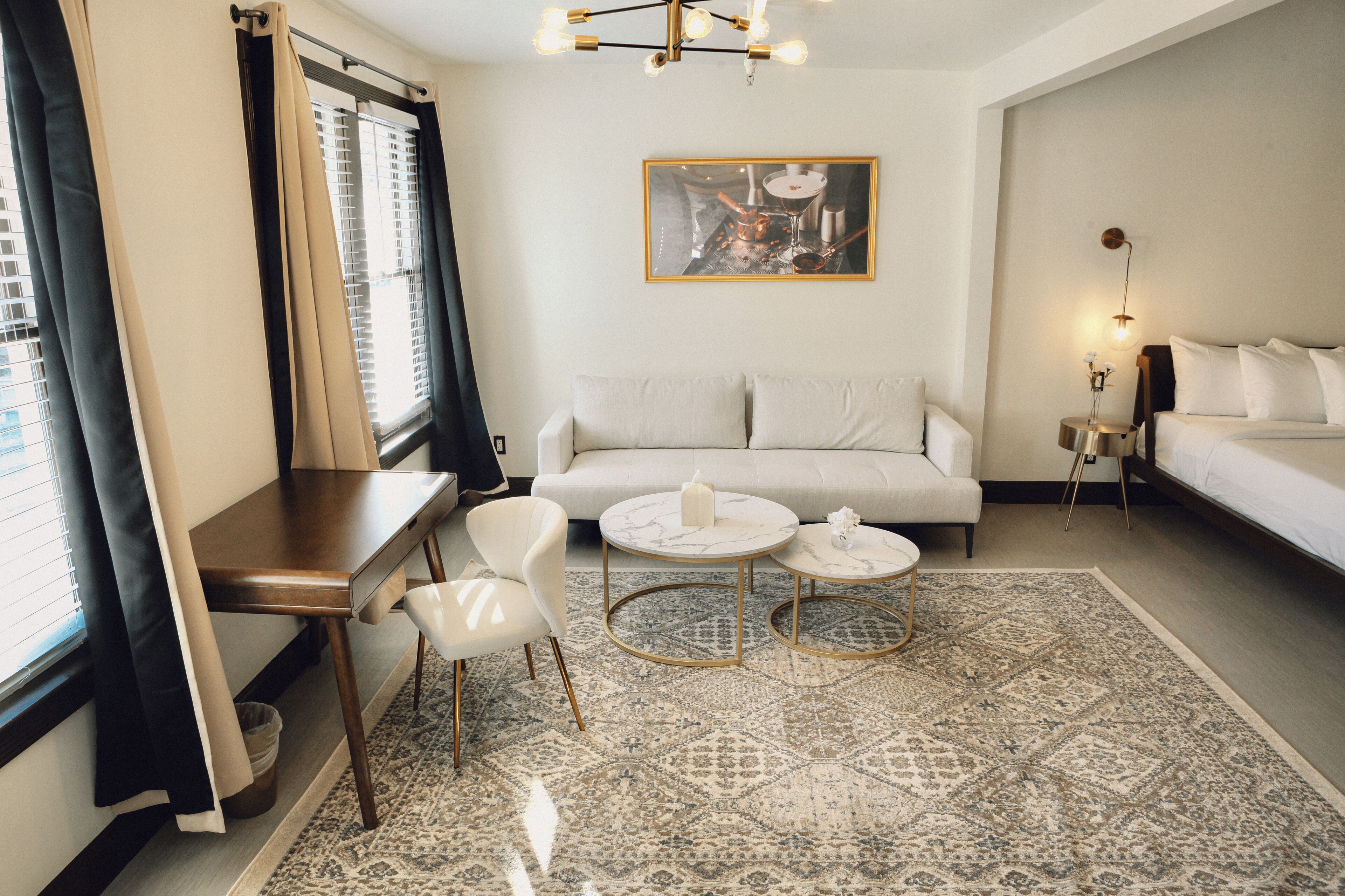 Photo - Peninsula Bed & Cocktails