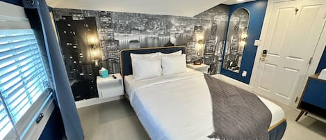 Deluxe-rum - 1 queensize-säng | 1 sovrum, sängtillbehör av högsta kvalitet och minibar
