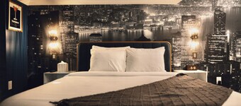 Peninsula Bed & Cocktails