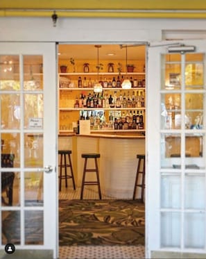Bar (a l'allotjament)