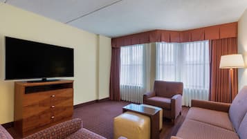 Premium bedding, in-room safe, desk, iron/ironing board