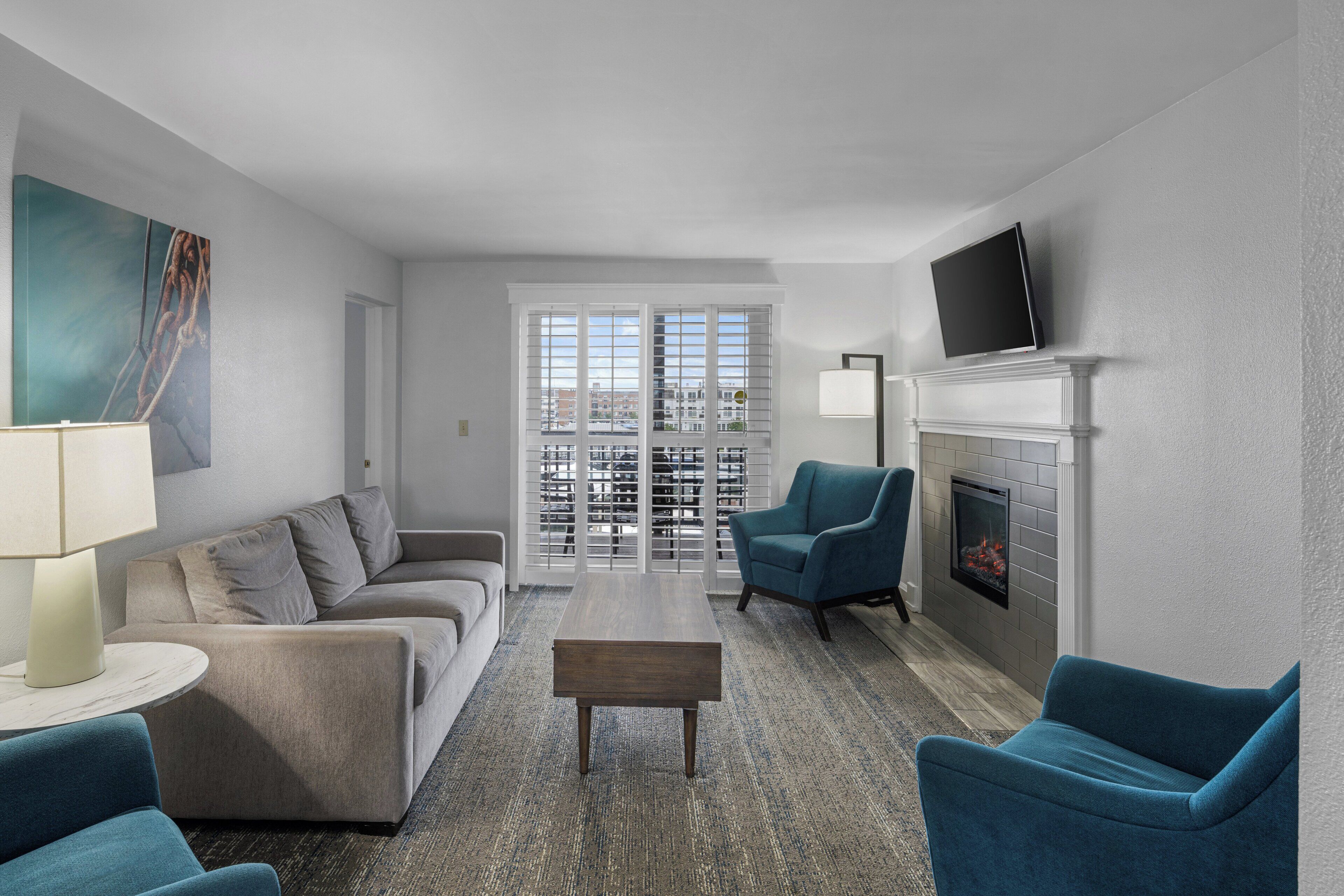 standard room, 3 bedrooms | living area | tv