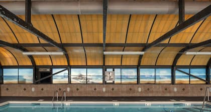 Club Wyndham Newport Onshore