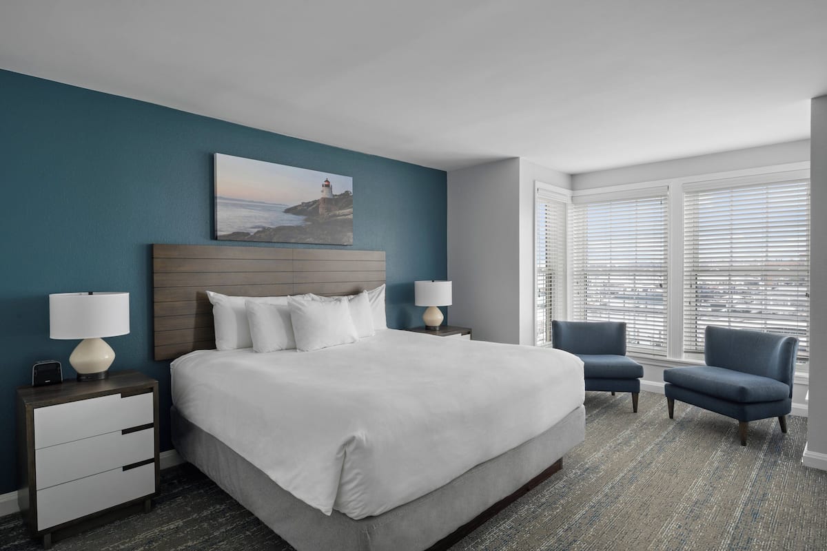 Standard Room, 3 Bedrooms | 2 bedrooms, desk, iron/ironing board, free WiFi