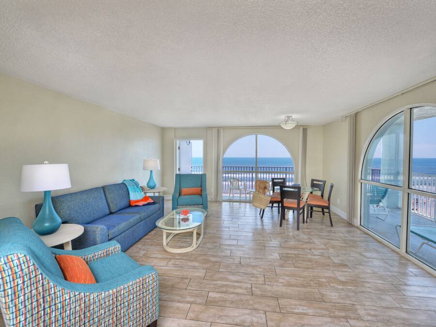 Materassi a doppio strato, una cassaforte in camera, postazione laptop