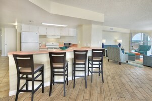 2Bed Daytona Suite | Pillowtop beds, in-room safe, laptop workspace, iron/ironing board