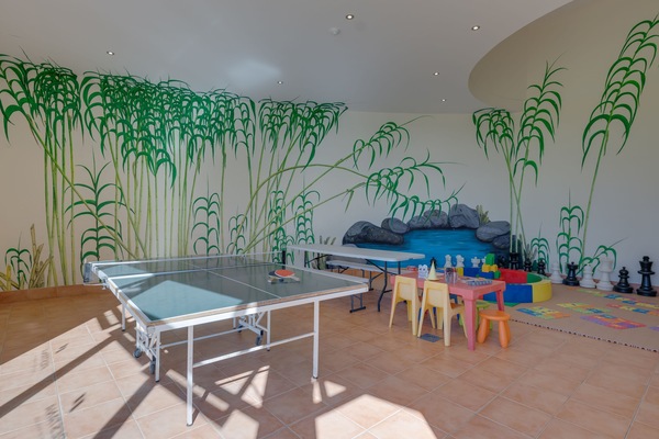 Tempat bermain anak – indoor