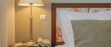 Hypo-allergenic bedding available, in-room safe, desk, blackout drapes