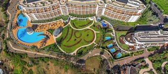 โรงแรมเปสทาน่าแกรนด์พรีเมี่ยมโอเชียนรีสอร์ท