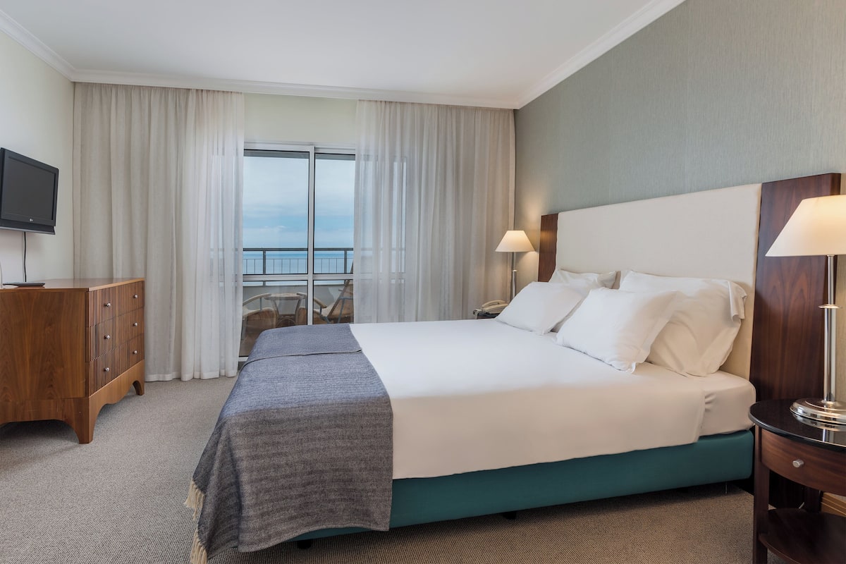 Chambre standard, Vue sur la mer | Literie hypoallergénique, coffres-forts dans les chambres, bureau
