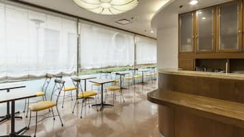Free buffet breakfast