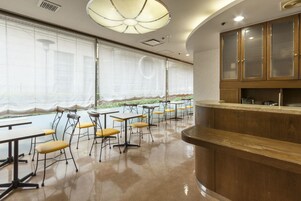 Free buffet breakfast