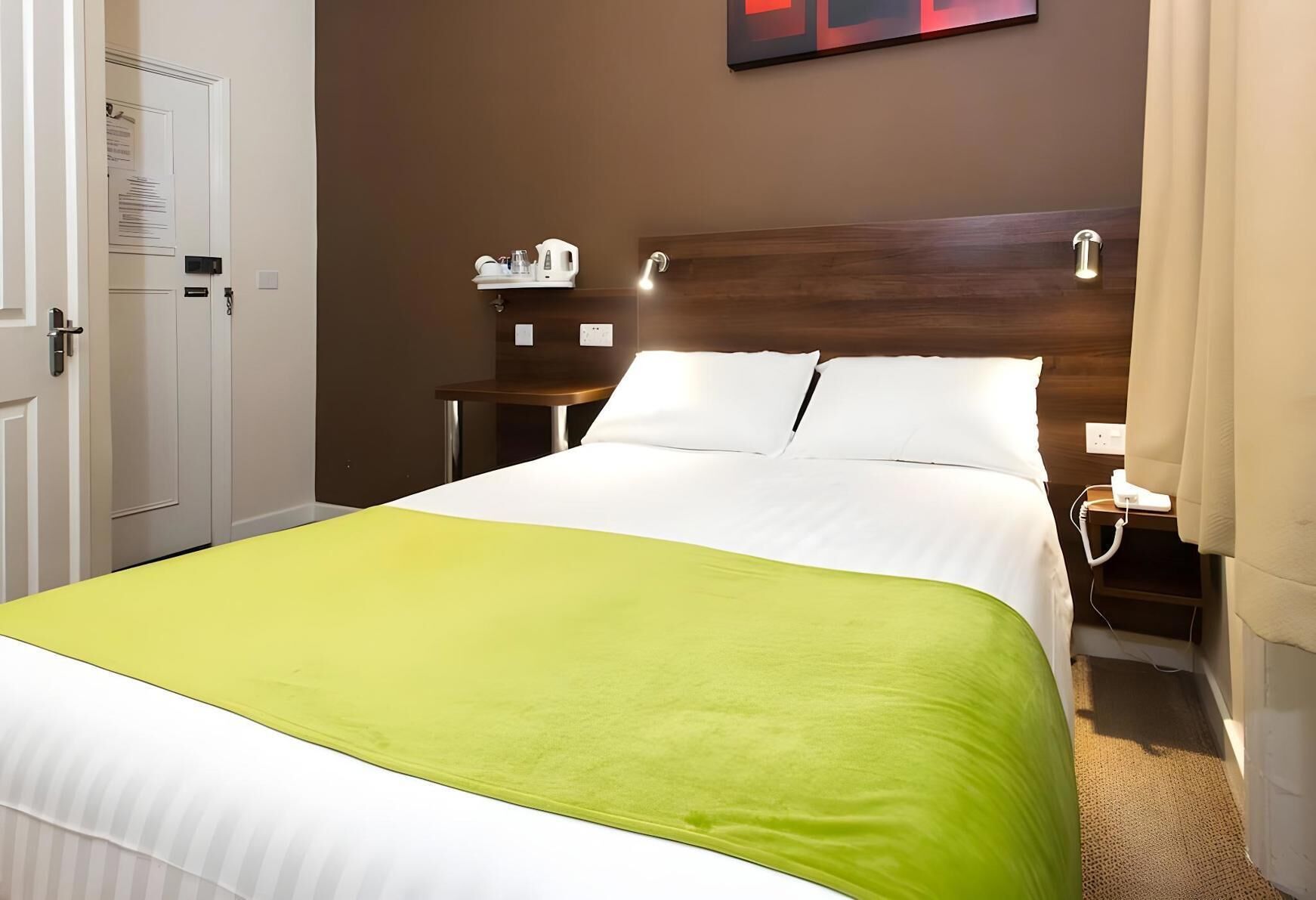 In-room safe, desk, soundproofing, iron/ironing board