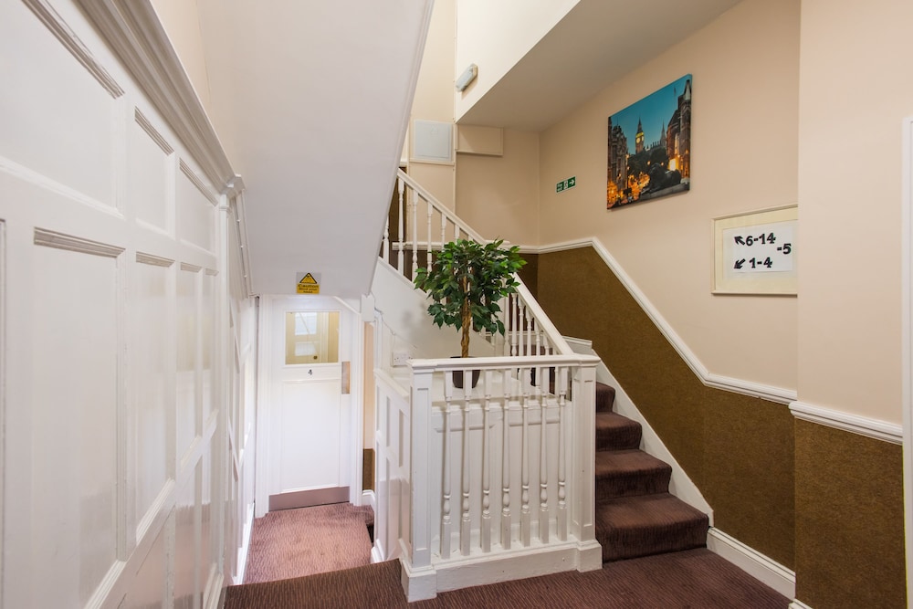 Marble Arch Inn by null