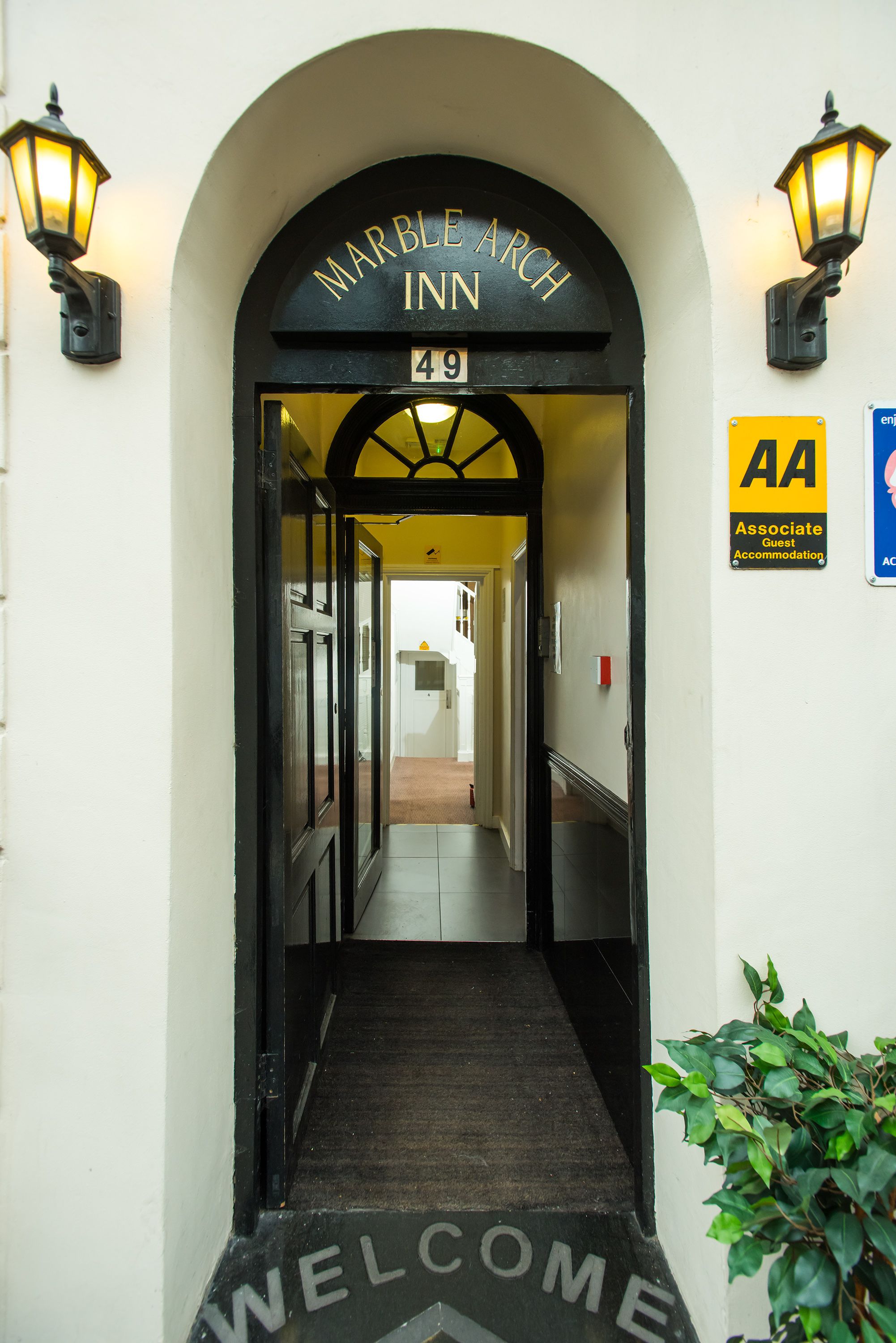 Photo - Marble Arch Inn