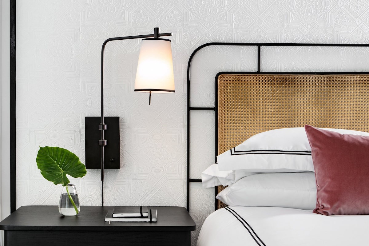 1 bedroom, Frette Italian sheets, premium bedding, pillowtop beds