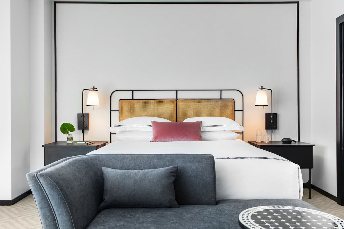 1 bedroom, Frette Italian sheets, premium bedding, pillowtop beds