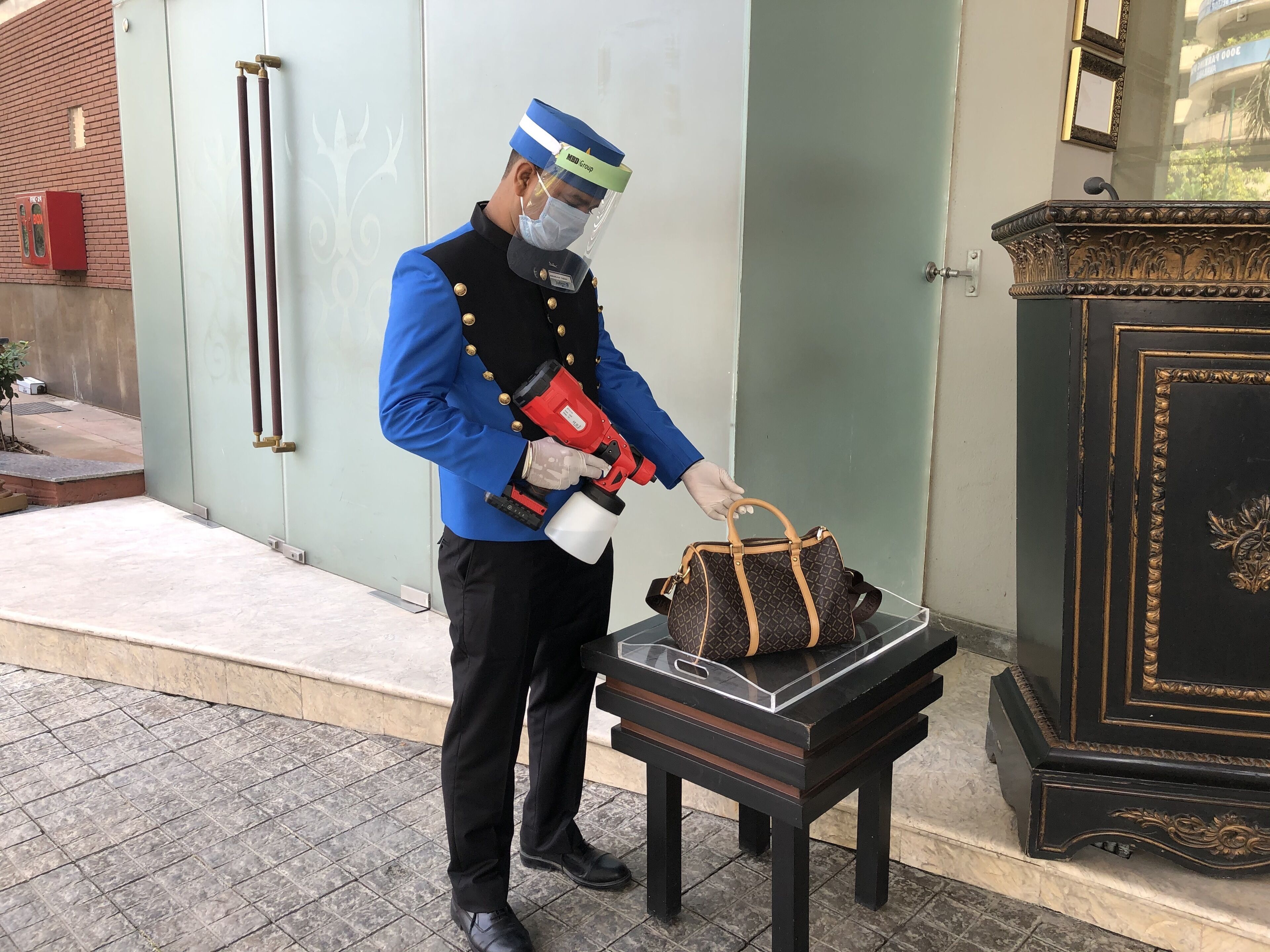 42-inch led tv with satellite channels, tv