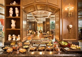 Desayuno buffet diario (INR 1050 por persona)