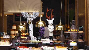 Daily buffet breakfast (INR 1050 per person)