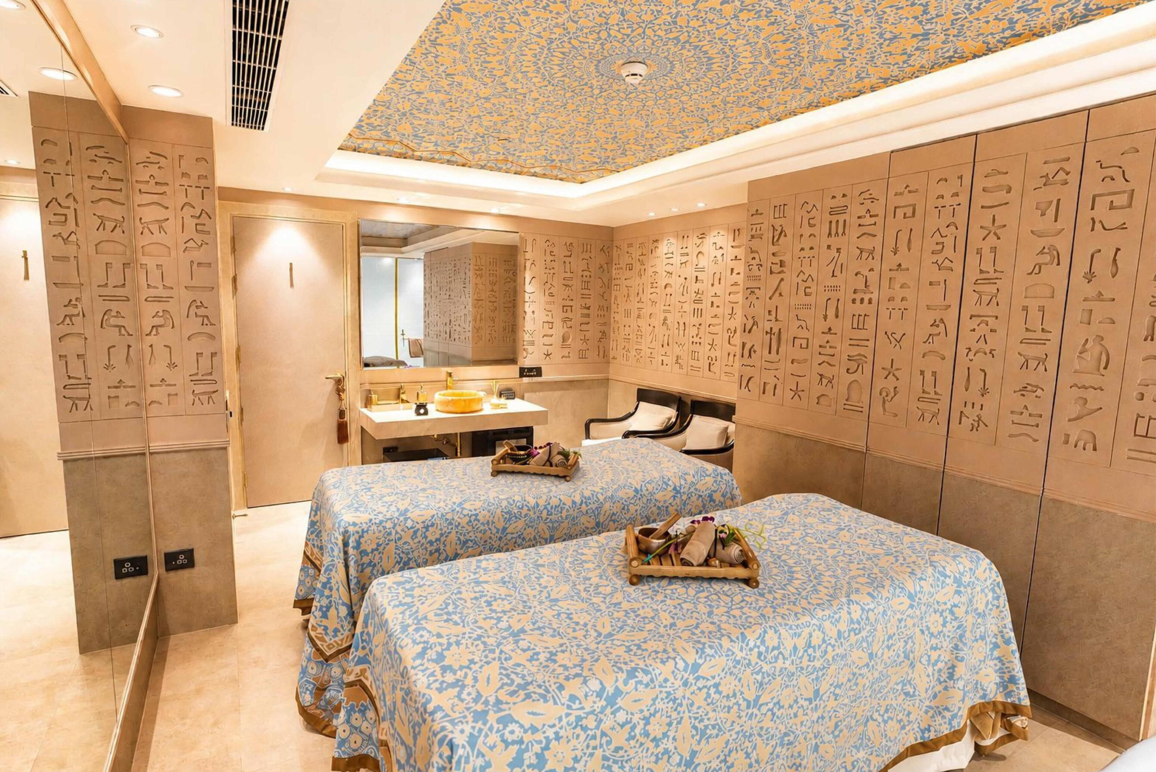 Couples treatment room(s), body treatments, aromatherapy