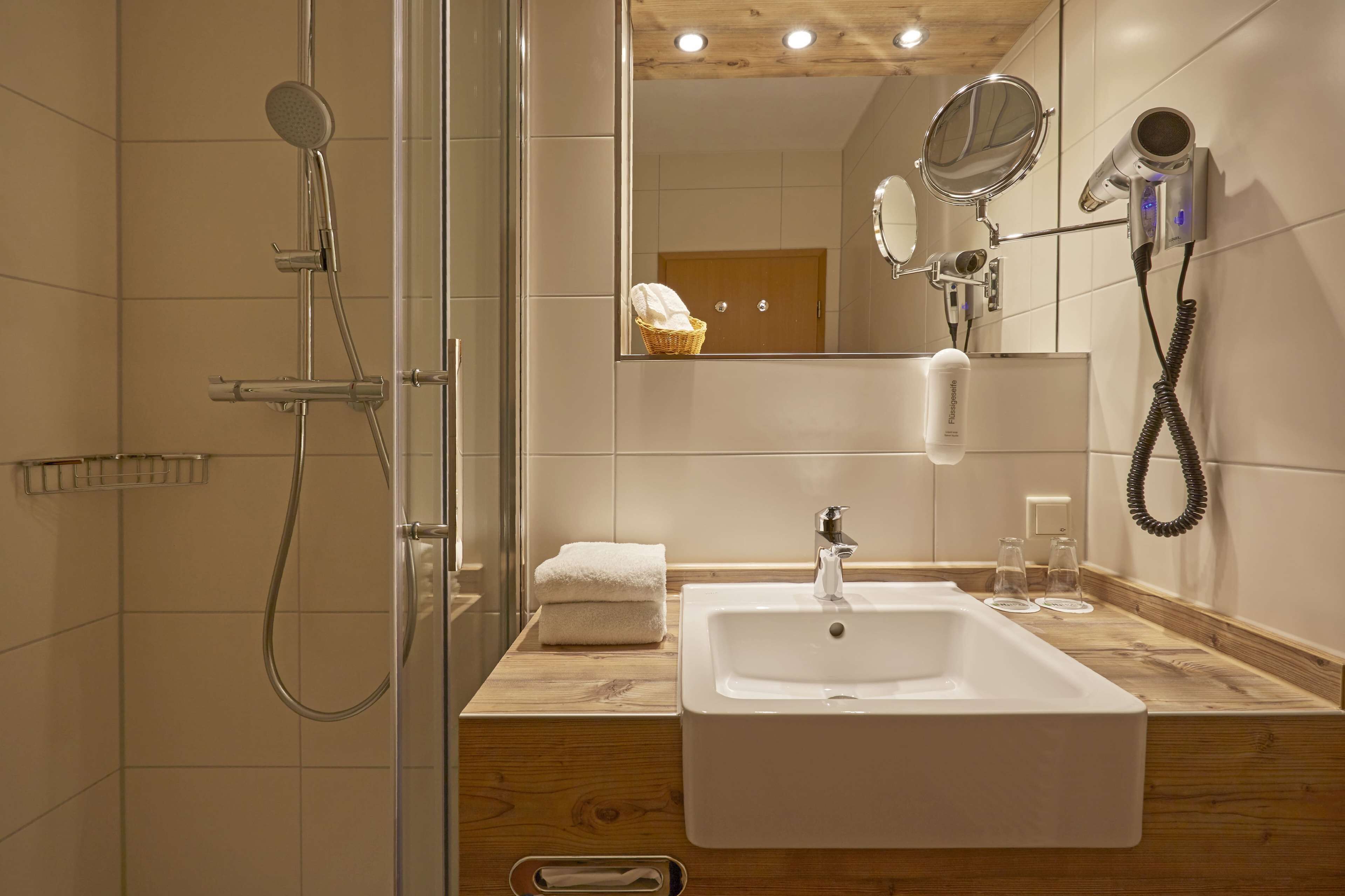 shower, rainfall showerhead, free toiletries, hair dryer