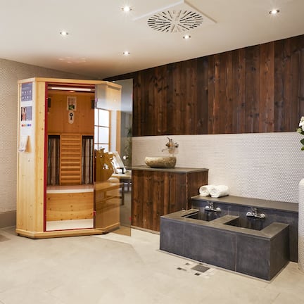 Sauna, Turkish bath, body treatments, body wraps, facials