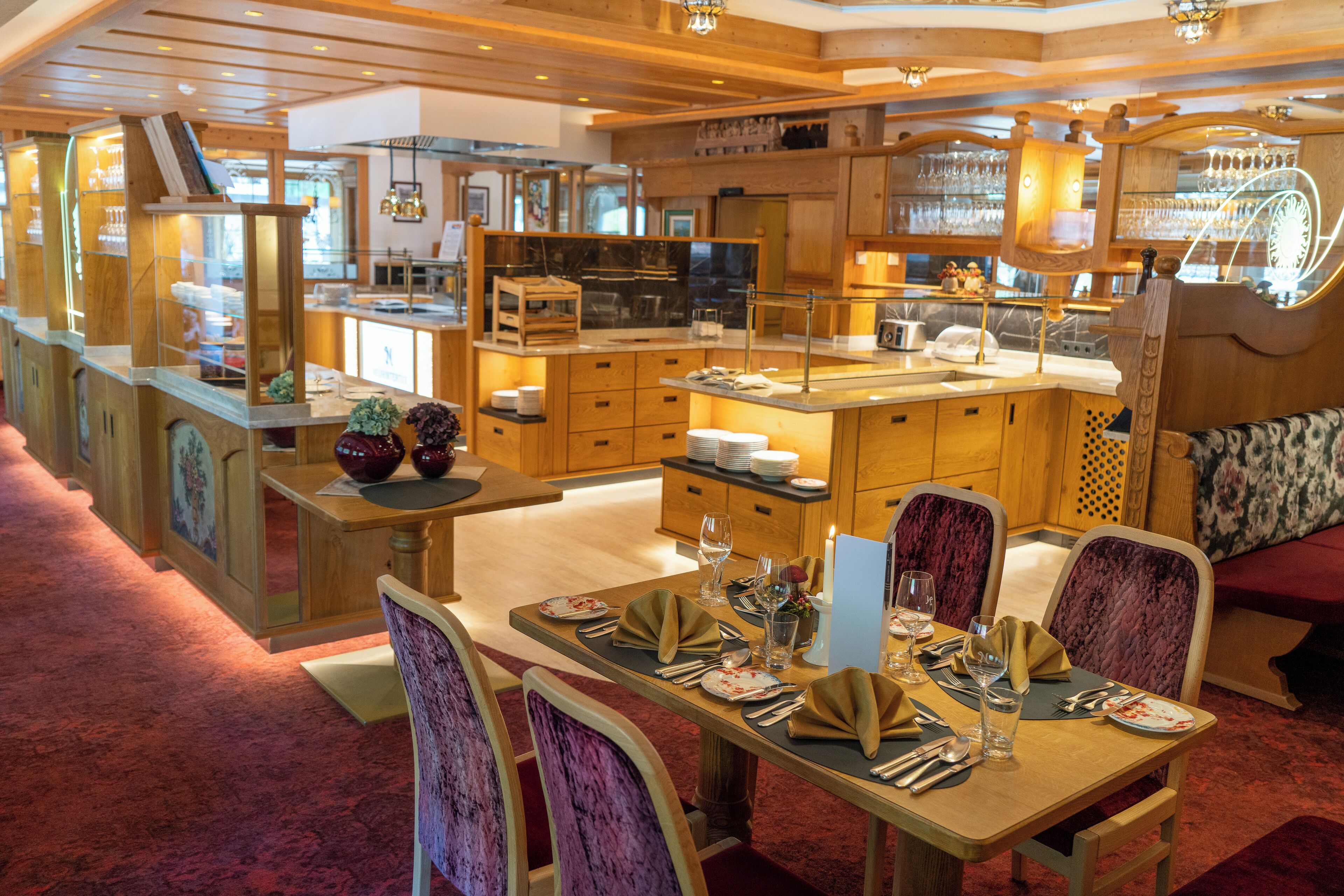 lunch and dinner served, regional cuisine