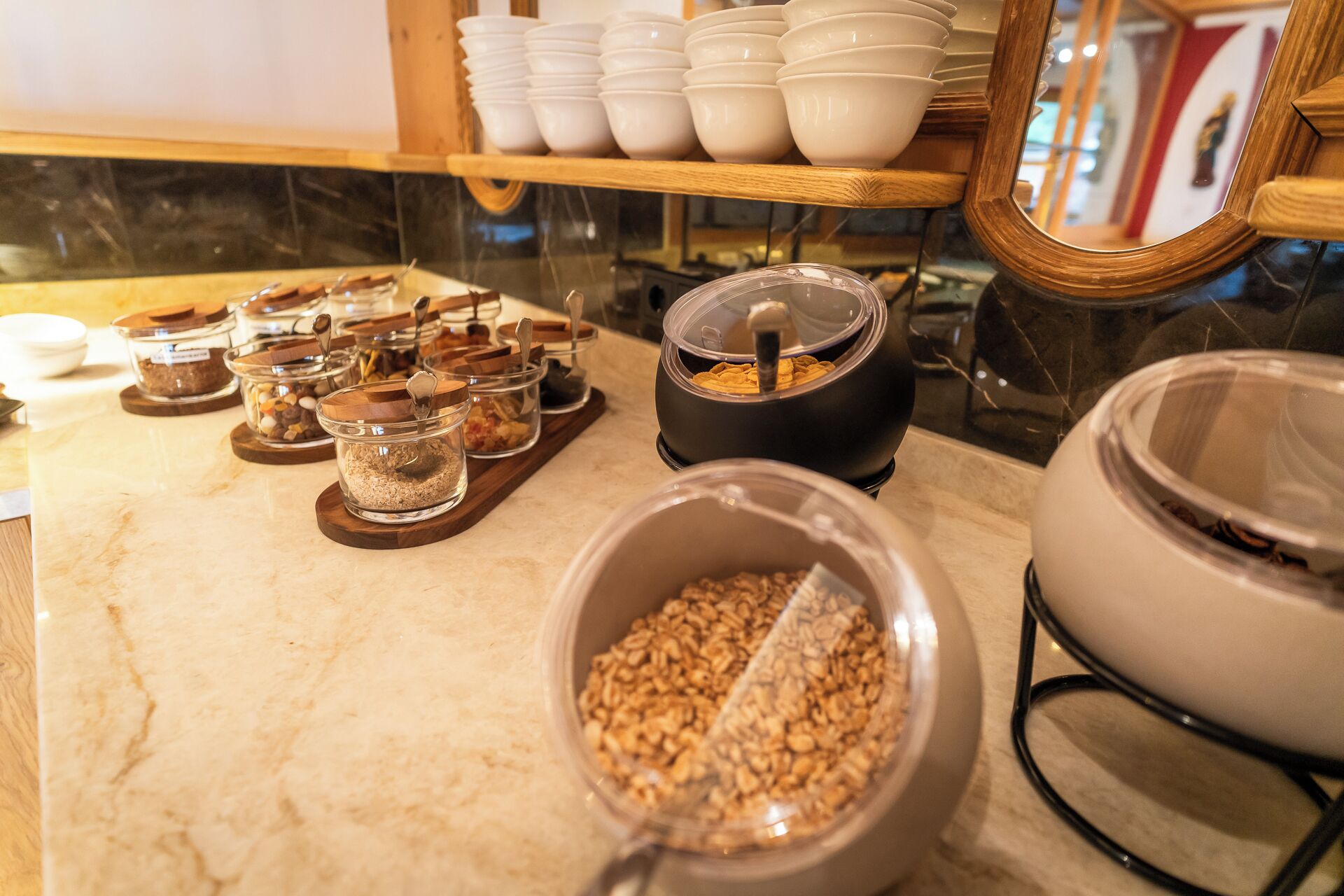 包含每日自助早餐