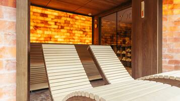 Sauna, rawatan badan, urut tuaman batu, urutan sukan, lulur badan