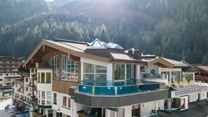 Front of property - Hotel Neuhintertux (Tux)