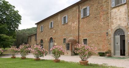 Antico Casale di Montegualandro & Spa