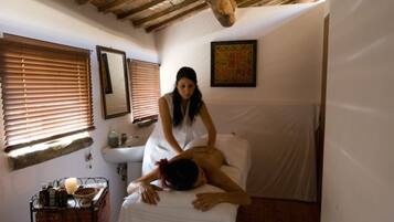 Sauna, hot tub, Turkish bath, body treatments, aromatherapy