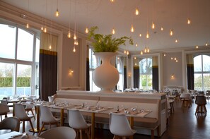Breakfast, lunch, dinner served; French cuisine