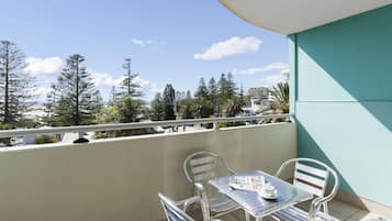 Apartamento, 2 habitaciones, vistas al mar | Vistas desde la habitación