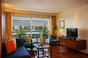 Suite, 1 soverom | Sengetøy av topp kvalitet, minibar, safe på rommet og skrivebord