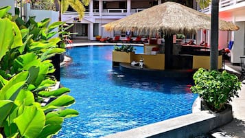 3 bars/lounges, swim-up bar, poolside bar