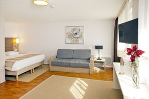 Suite estudio básica | Tabla de planchar con plancha, wifi gratis y ropa de cama 