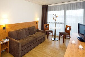 Escrivaninha, Wi-Fi de cortesia, roupa de cama