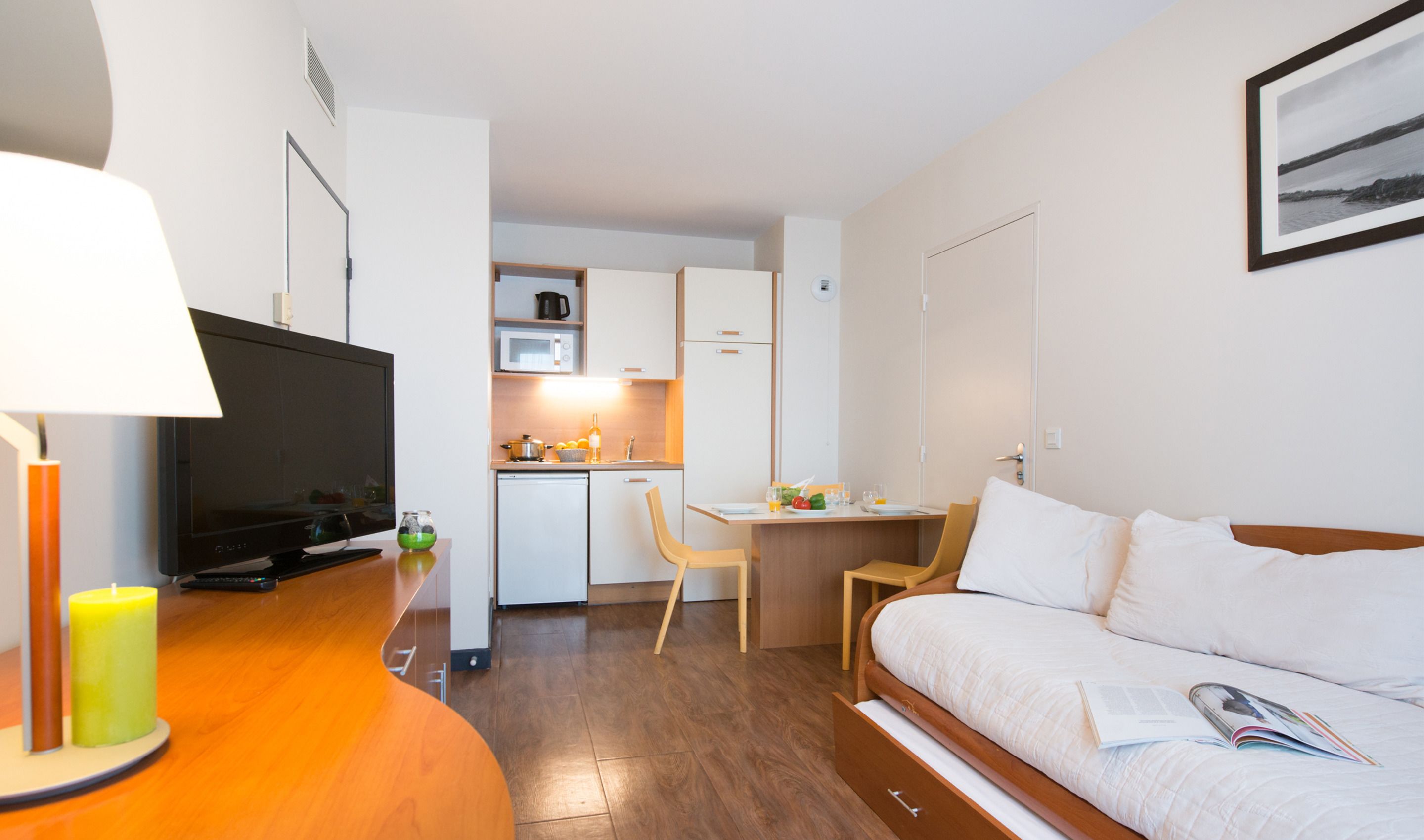 Télévision à écran plat