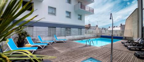 Seasonal outdoor pool